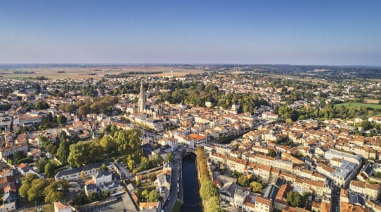 Vue aérienne de Fontenay le Comte en Vendée